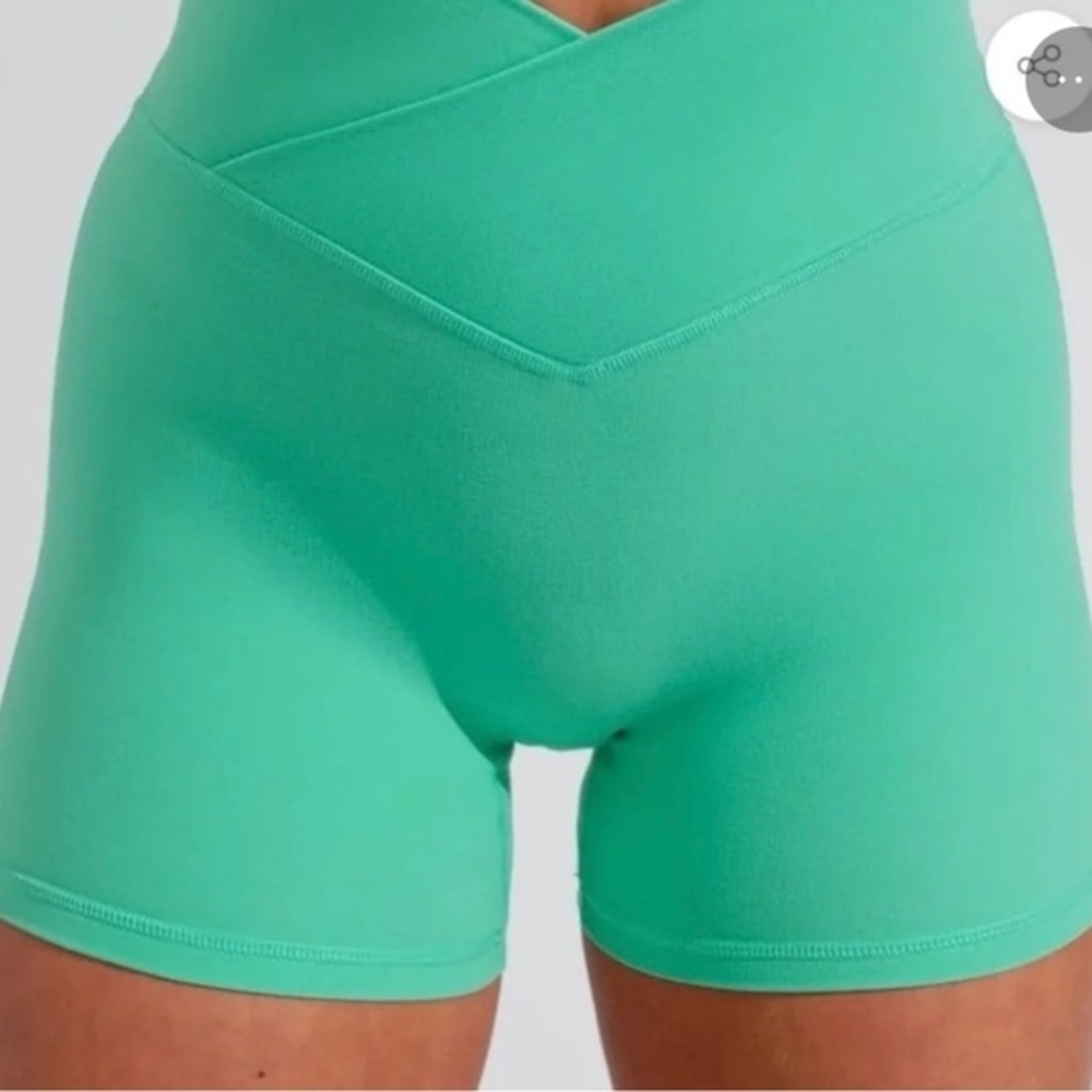 BuffBunny Siren Short - Double Mint